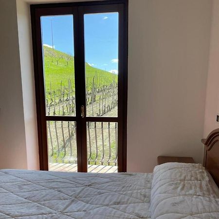 Вилла Spicchio Di Langa - Casa Indipendente Tra Le Vigne E Le Alpi Belvedere Langhe Экстерьер фото