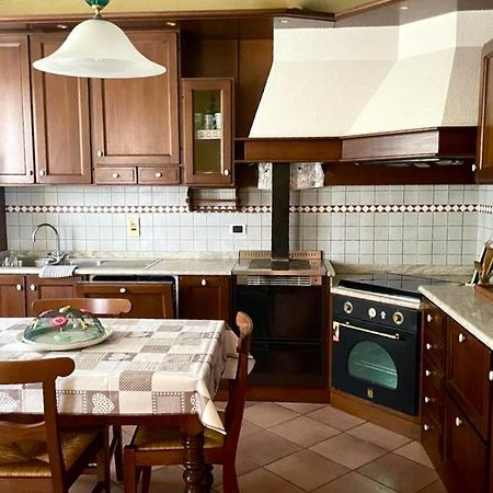 Вилла Spicchio Di Langa - Casa Indipendente Tra Le Vigne E Le Alpi Belvedere Langhe Экстерьер фото